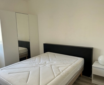 Location Appartement 2 pièces Reims (51100) - 35 rue Hincmar (2ème étage)